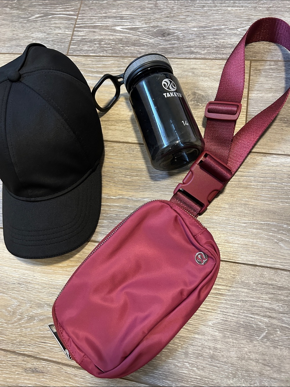 lululemon athletica women’s Maroon Belt Sling Bag